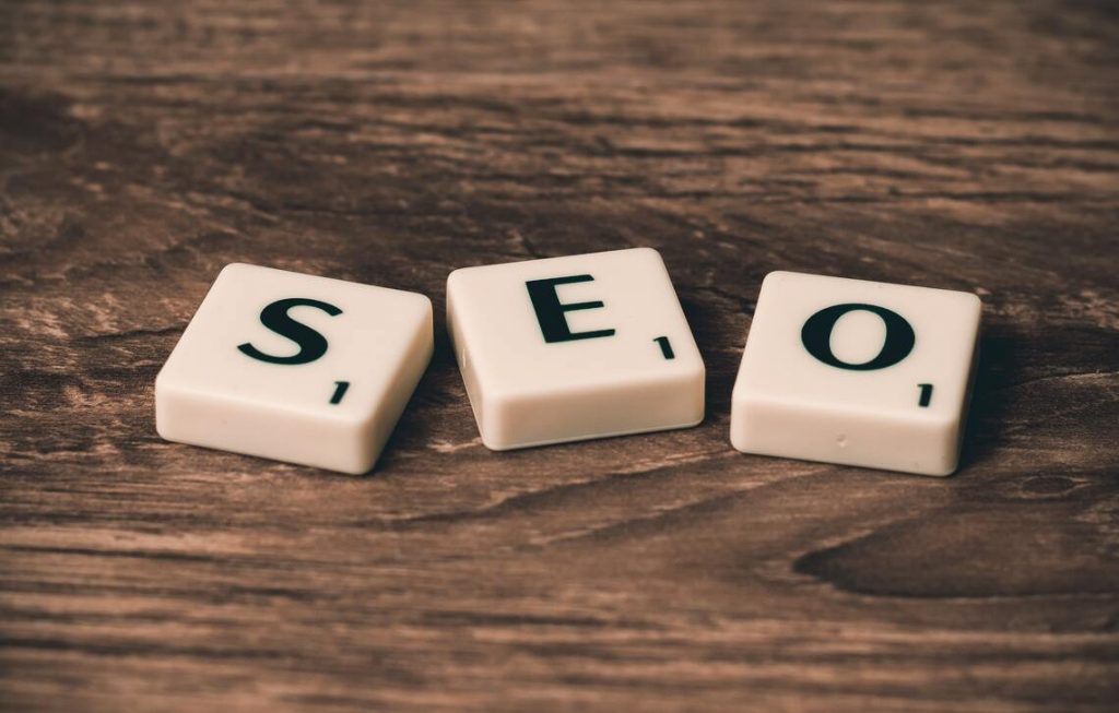 Sebutkan Cara Kerja SEO dan Manfaat SEO!