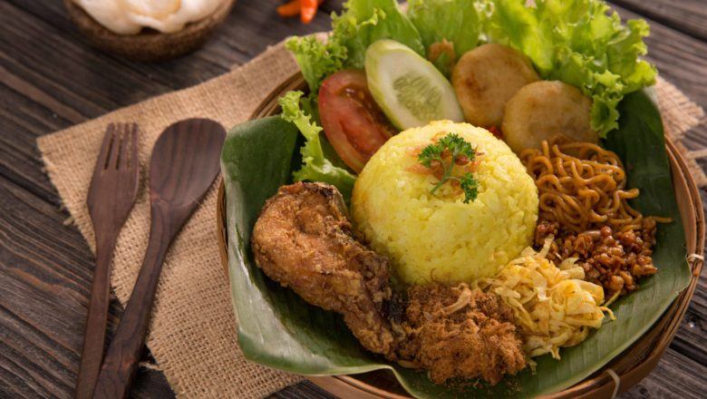 nasi kuning ayam