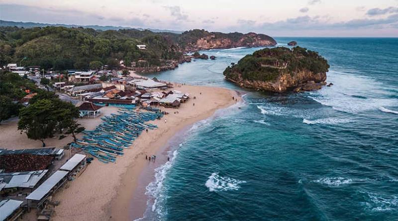  Keindahan Pantai Drini Jogja